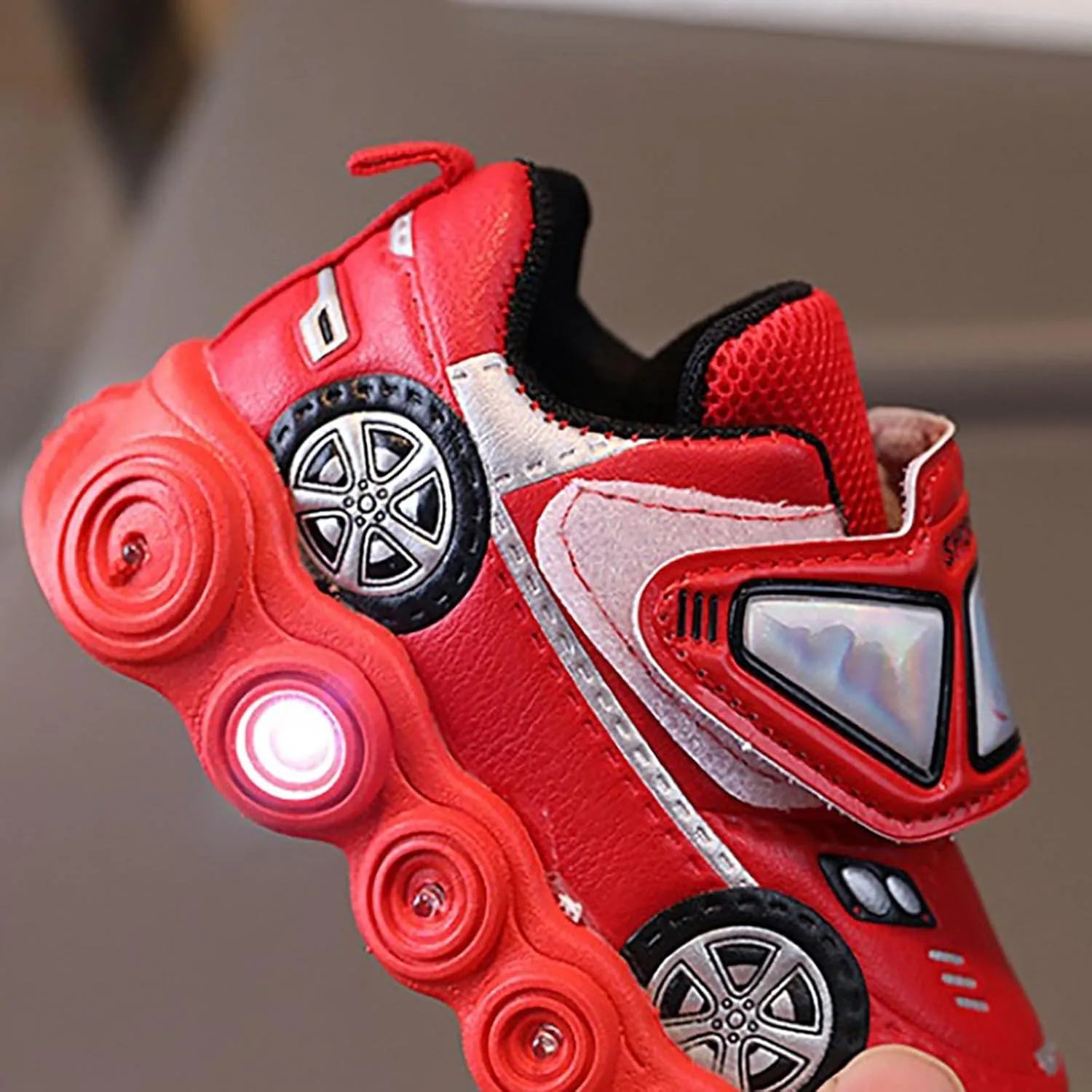 Baby Light Up Shoes Casual Cartoon Car Sneaker Kids Sports Shoes Light Up Shoes for Boys Toddler Girl Tennis Shoes