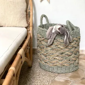 Cross knitted basket Soft Green