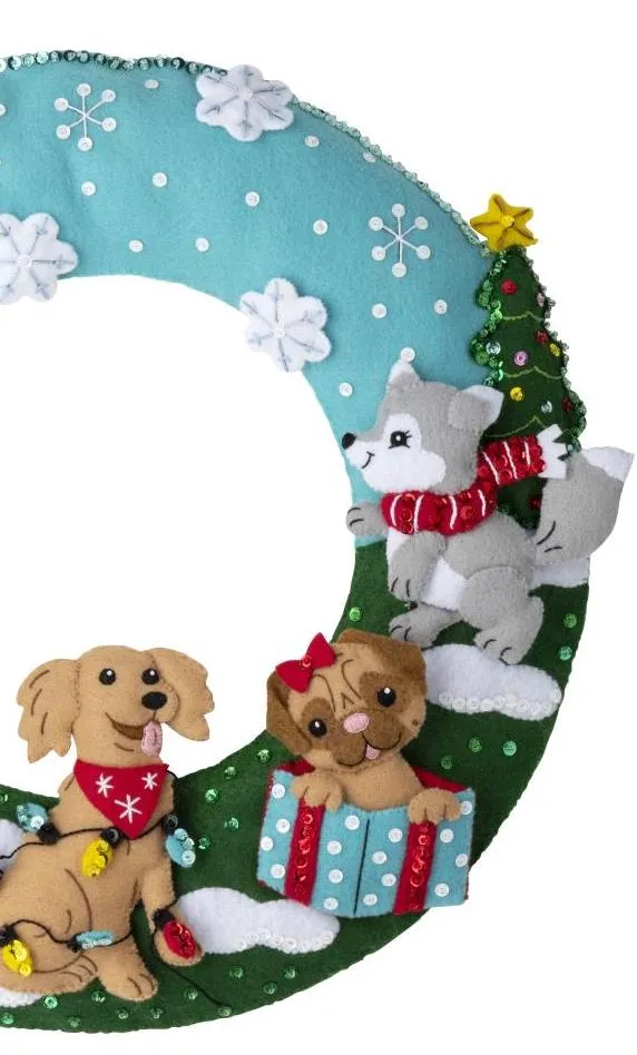 DIY Bucilla Christmas Dogs Puppy Pets Christmas Wreath Felt Craft Kit