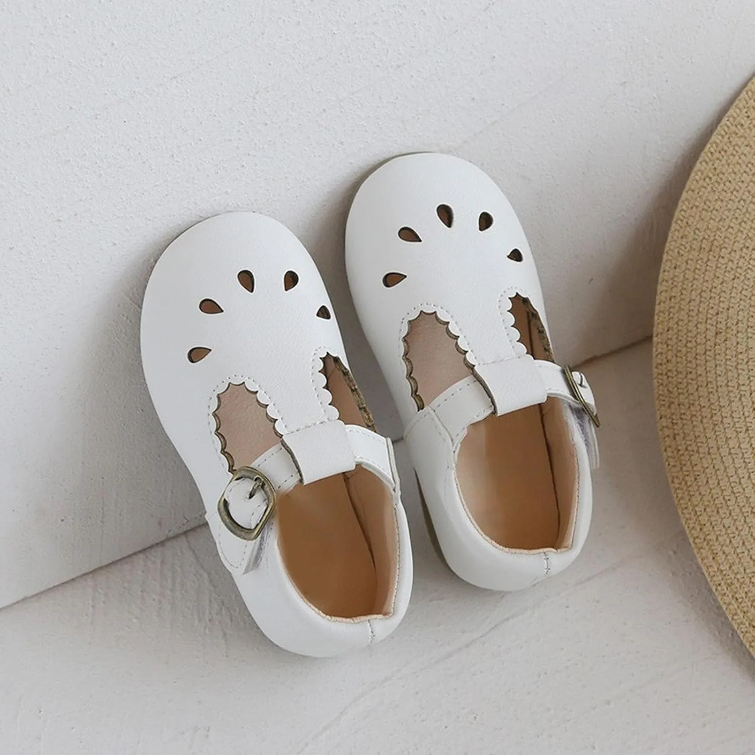 sandal Sandals Spring/Summer Solid Soft Sole Hollow Metal Buckle Walking Shoes Party Birthday School