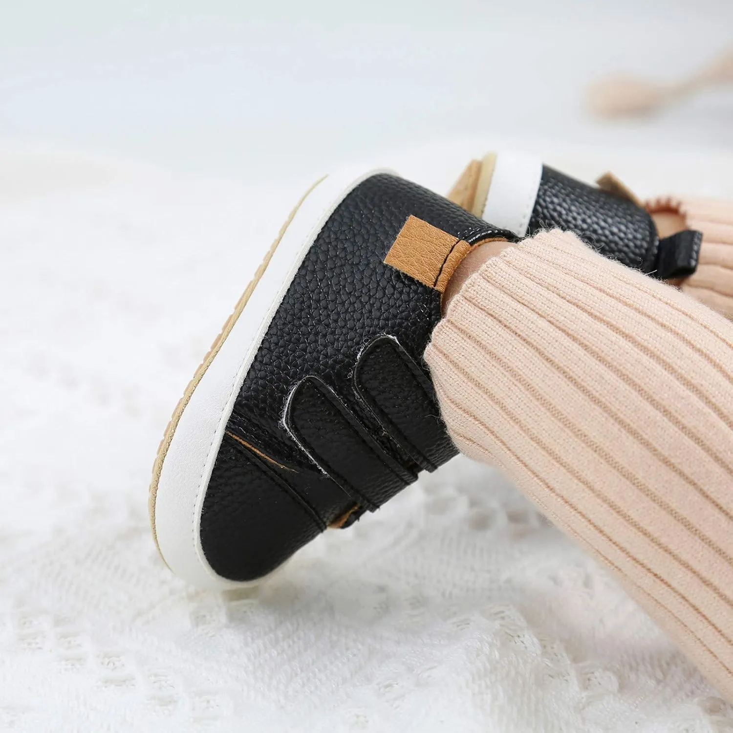 Soft Baby Boys Rubber Sole Girls Anti-Slip Walkers Shoes Sneaker Leather Toddler Girls Light up (Black, 12-18 Months)