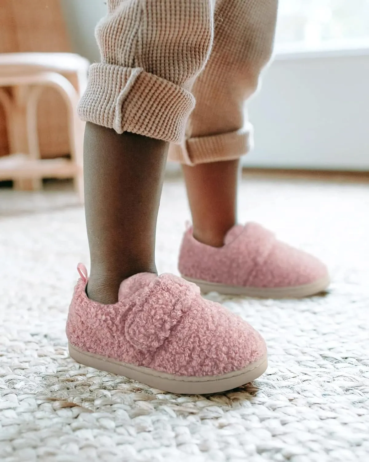 VONMAY Kids Cozy Toddler Fleece Slippers for Boys Girls, Soft & Warm Indoor Shoes with Adjustable Hook & Loop Closure  Perfect for Indoor & Outdoor