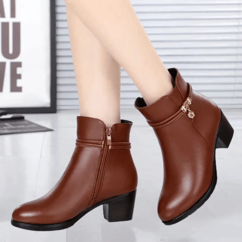 Women's Suede Ankle Boots: Stylish & Comfortable Footwear