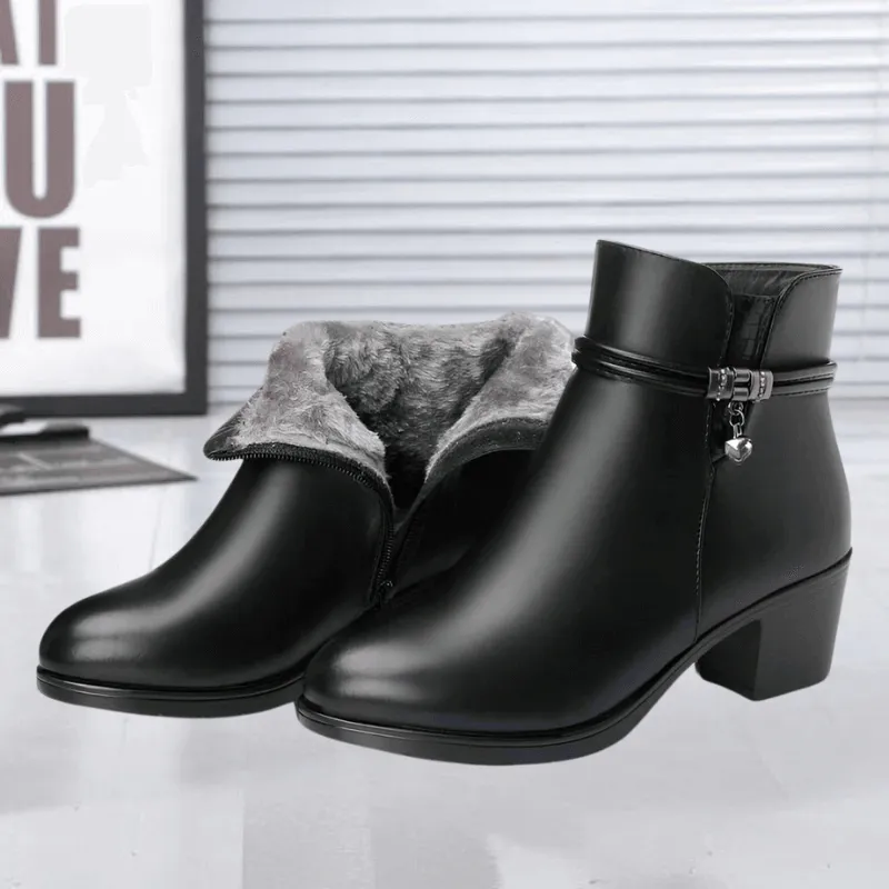 Women's Suede Ankle Boots: Stylish & Comfortable Footwear